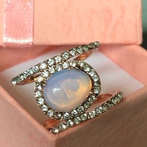 Farah Jewelry Moonstone Ring